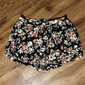LA Hearts floral flowy shorts